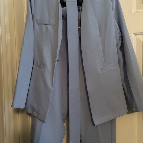 Light blue 2 piece suit ( brand new with tags) - Picture 3 of 3